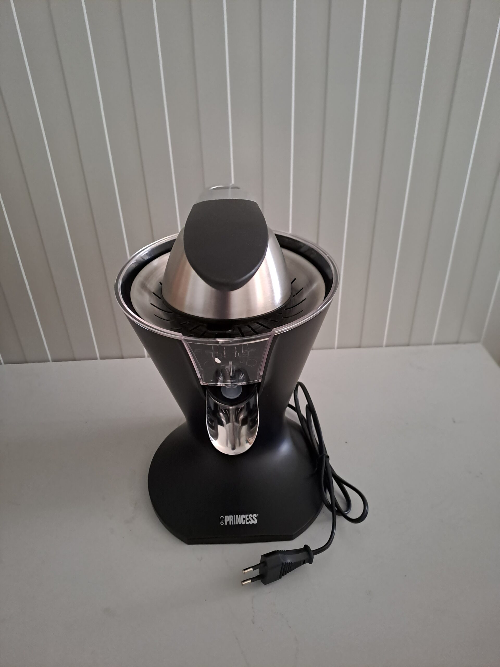 Storctor de citrice Princess 201857, cu 2 conuri de presare, filtru din inox, Negru - RESIGILAT