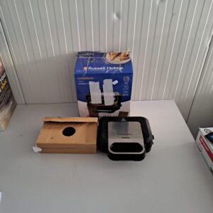 Sandwich-maker Russell Hobbs Creation 3 in 1 26810-56, 750 W, 3 Placi detasabile, Grill, Gofre, Sandwich-uri, Inox/Negru - RESIGILAT